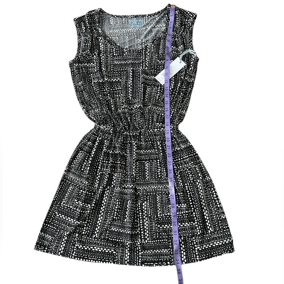 🆕 Midnight Black Abstract Gameday Cap-Sleeve Drop-Waist Dress - Picture 9 of 9